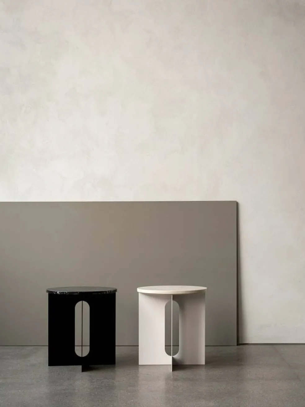 Androgyne Sidobord, Ivory / Vit Marmor