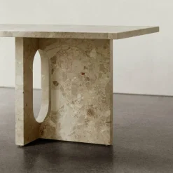 Androgyne Soffbord, Kunis Breccia