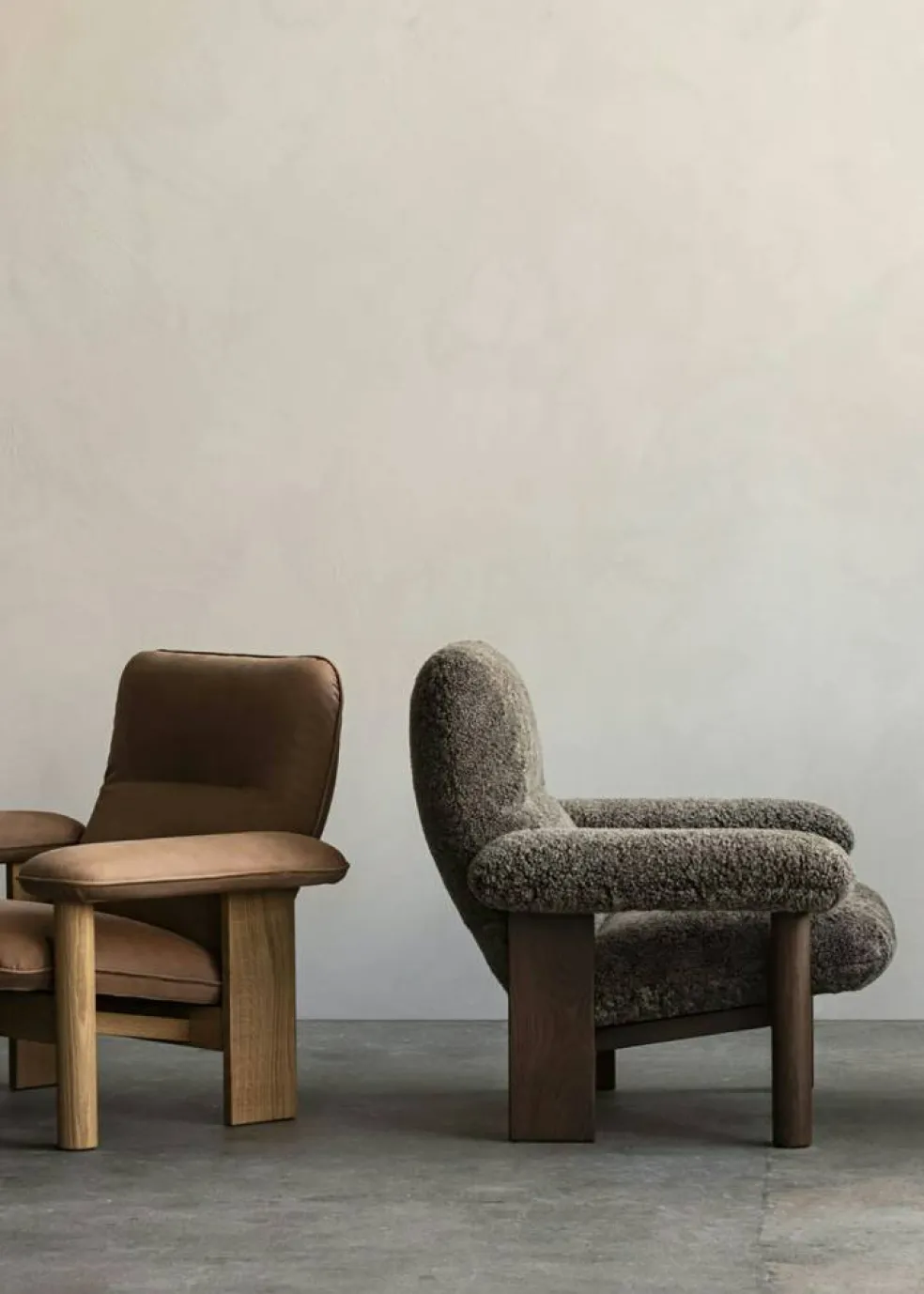 Brasilia Fåtölj Med Ottoman Walnut, Bouclé 02 Beige