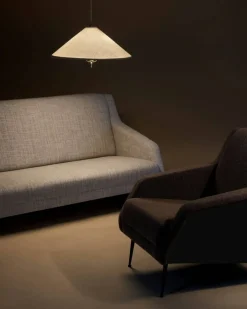 CDC.1 Loungefåtölj, Bouclé GUBI 005 / Mattsvart Bas