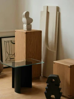 Curated Sidobord, Svart