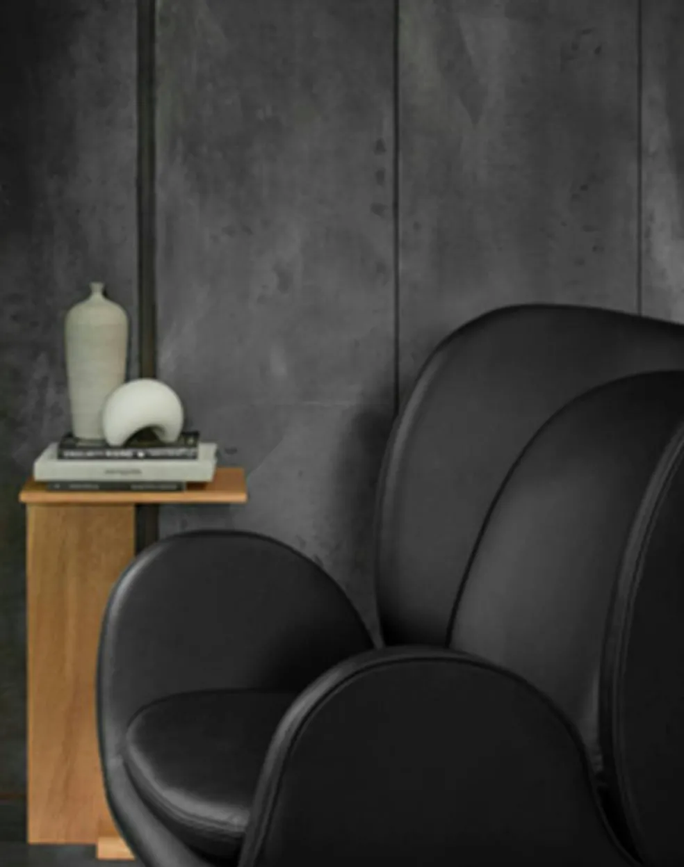 Embrace Fåtölj Med Fotpall L, Elmosoft Black