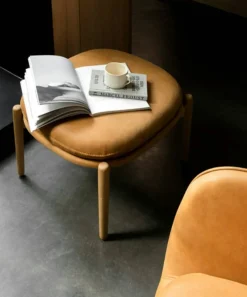 Embrace Fåtölj Med Fotpall S, Vintage Cognac