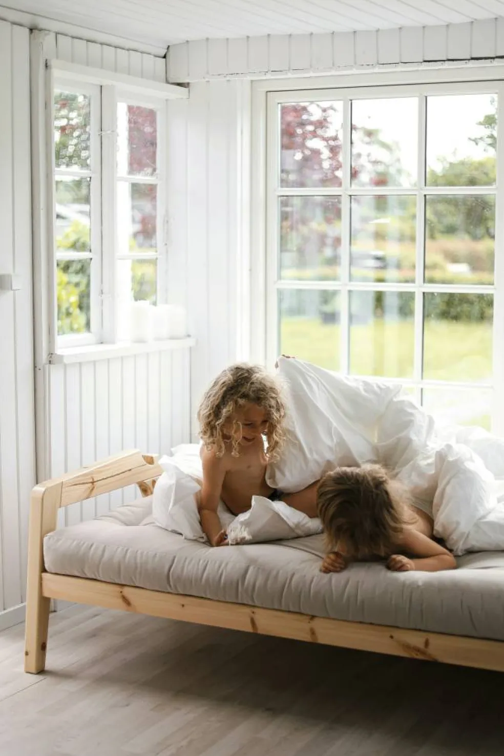 Grab Bäddsoffa Med Madrass, Klarlackad / Beige