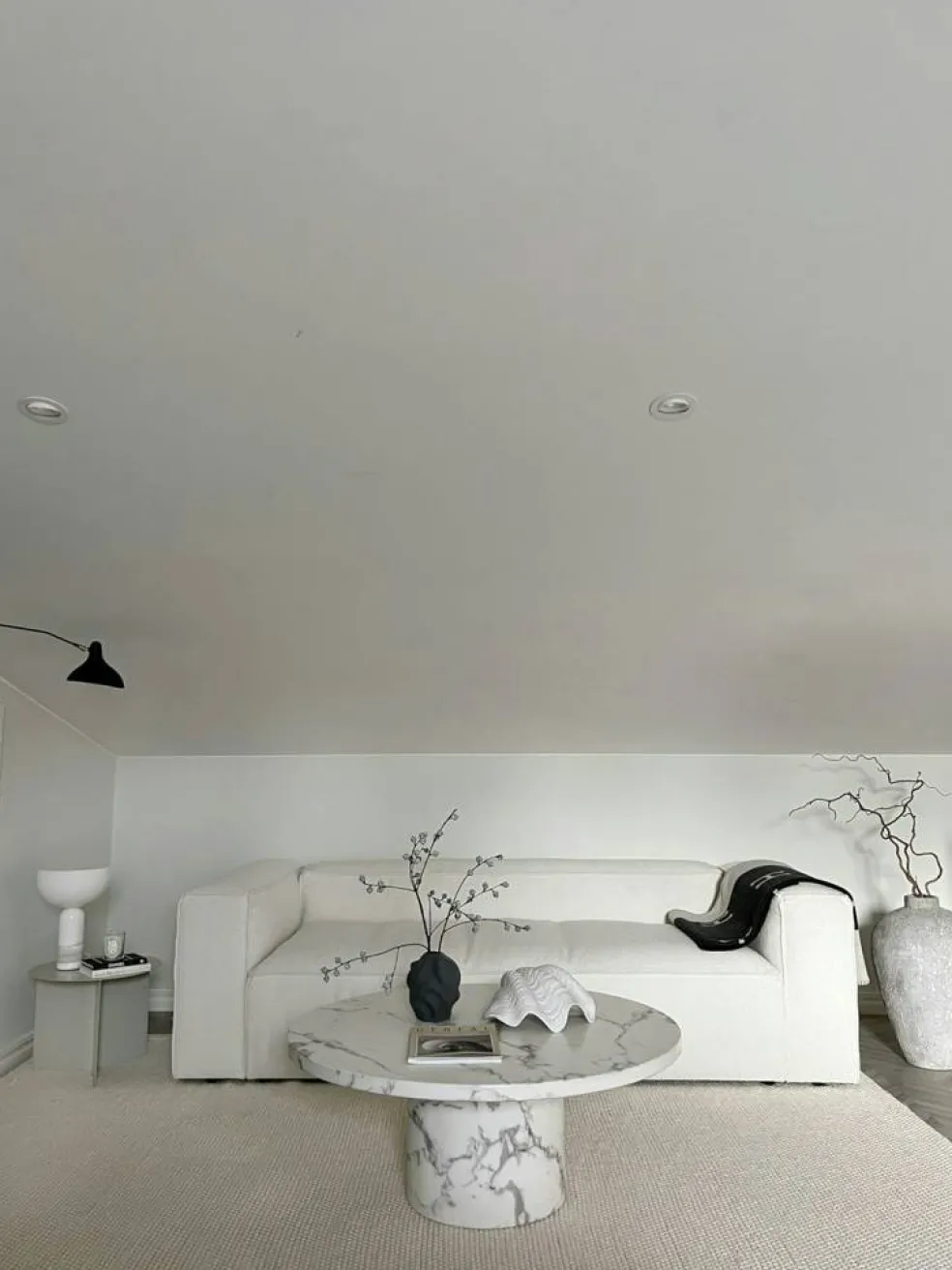 Grand 2-Sitssoffa Bouclétyg, Steam White