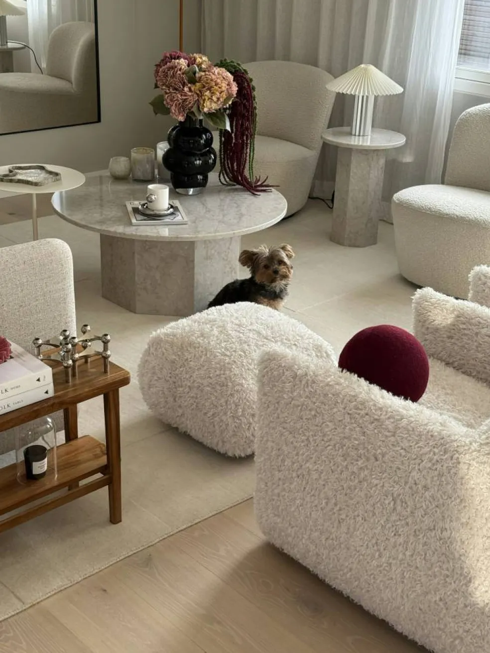 Le Petite Sittpuff, Arctic White