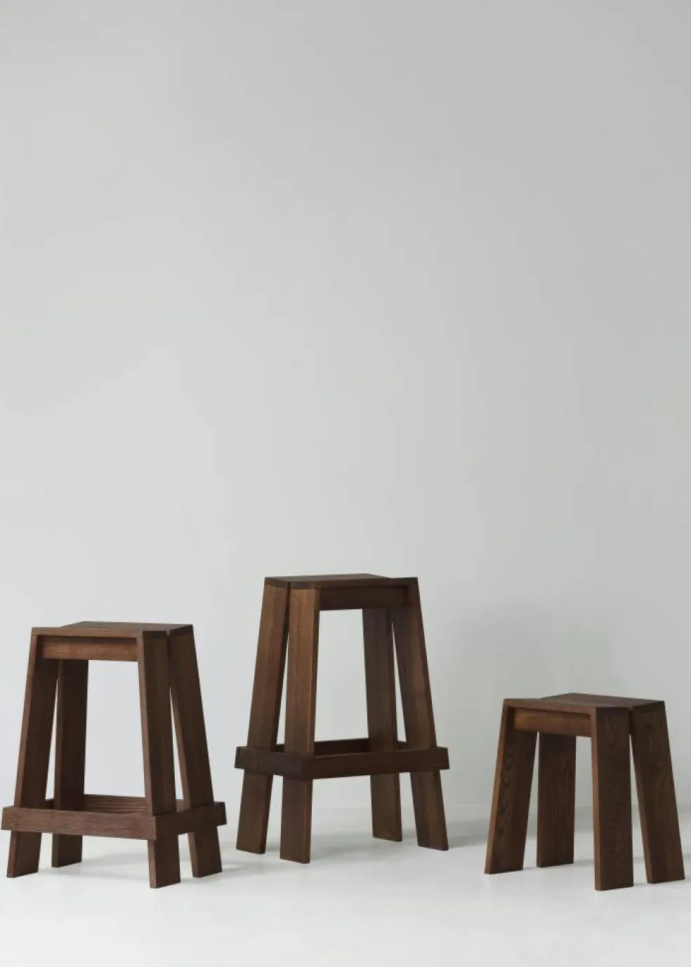 Let Barstol 75 cm, Mörkbetsad Ask