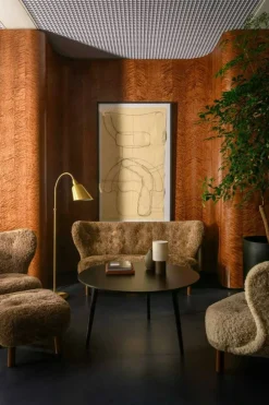 Little Petra VB1 Loungestol Set, Fårskinn Sahara / Valnöt