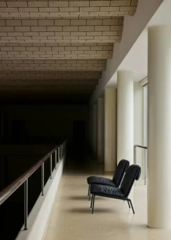 Muno LN18 Loungefåtölj, Warm Black / Svart Läder