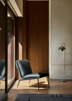 Muno LN18 Loungefåtölj, Warm Black / Svart Läder