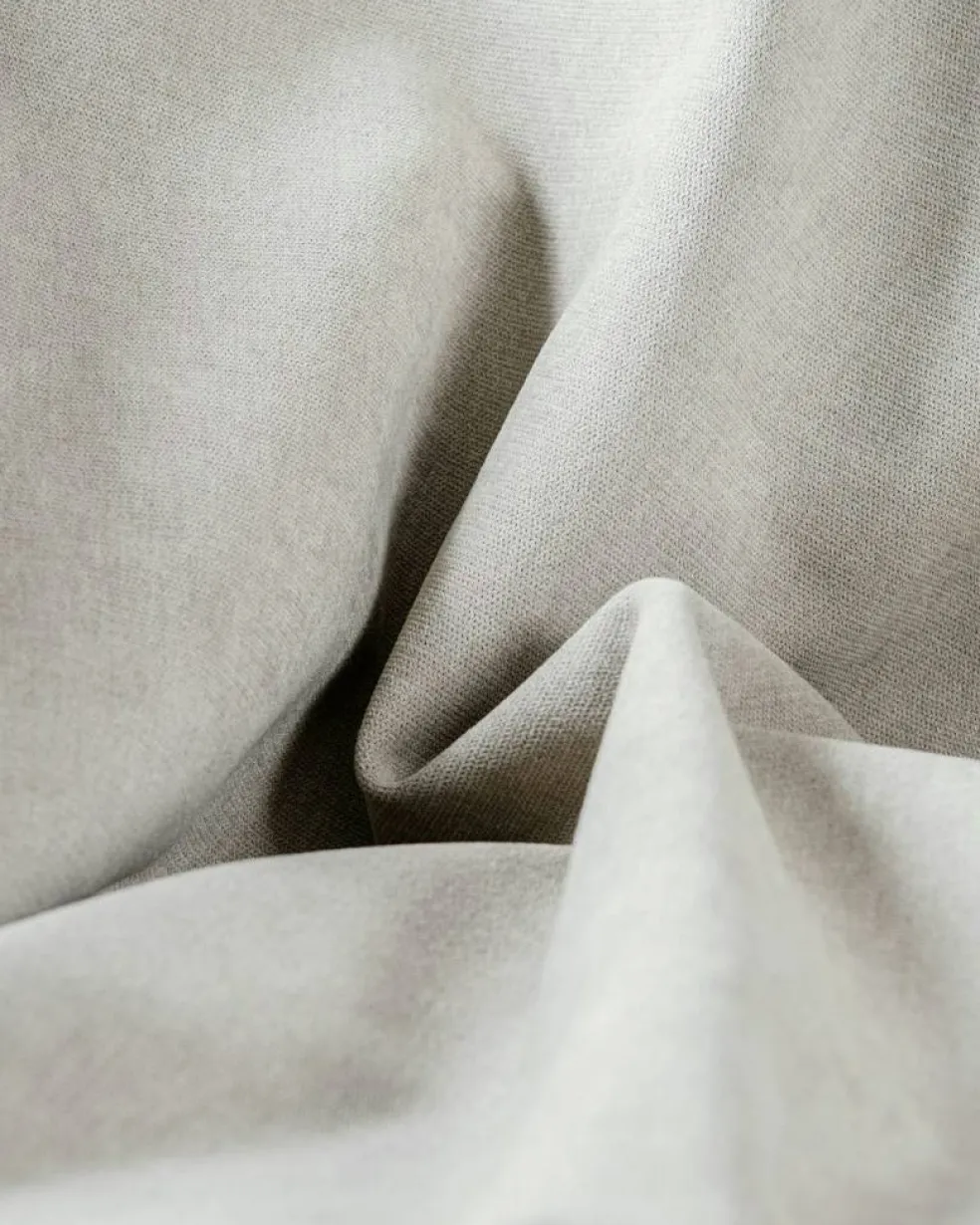 Mure Fotpall, Moon White