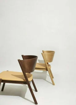 Oblique Loungestol, Natur