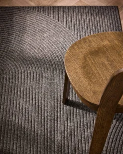 Olivia Stol, Mörkbetsad Ek