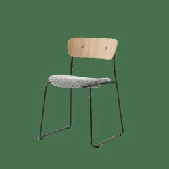 Pavilion AV52 Matstol Polstrad Sits Svart/Sisu