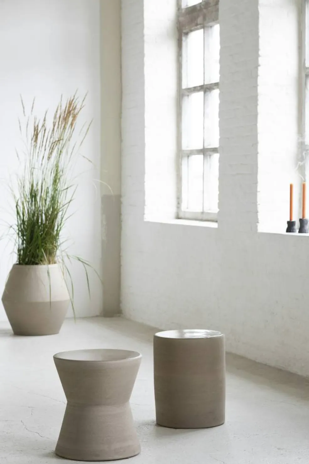 Pawn Sidobord Stoneware, Beige