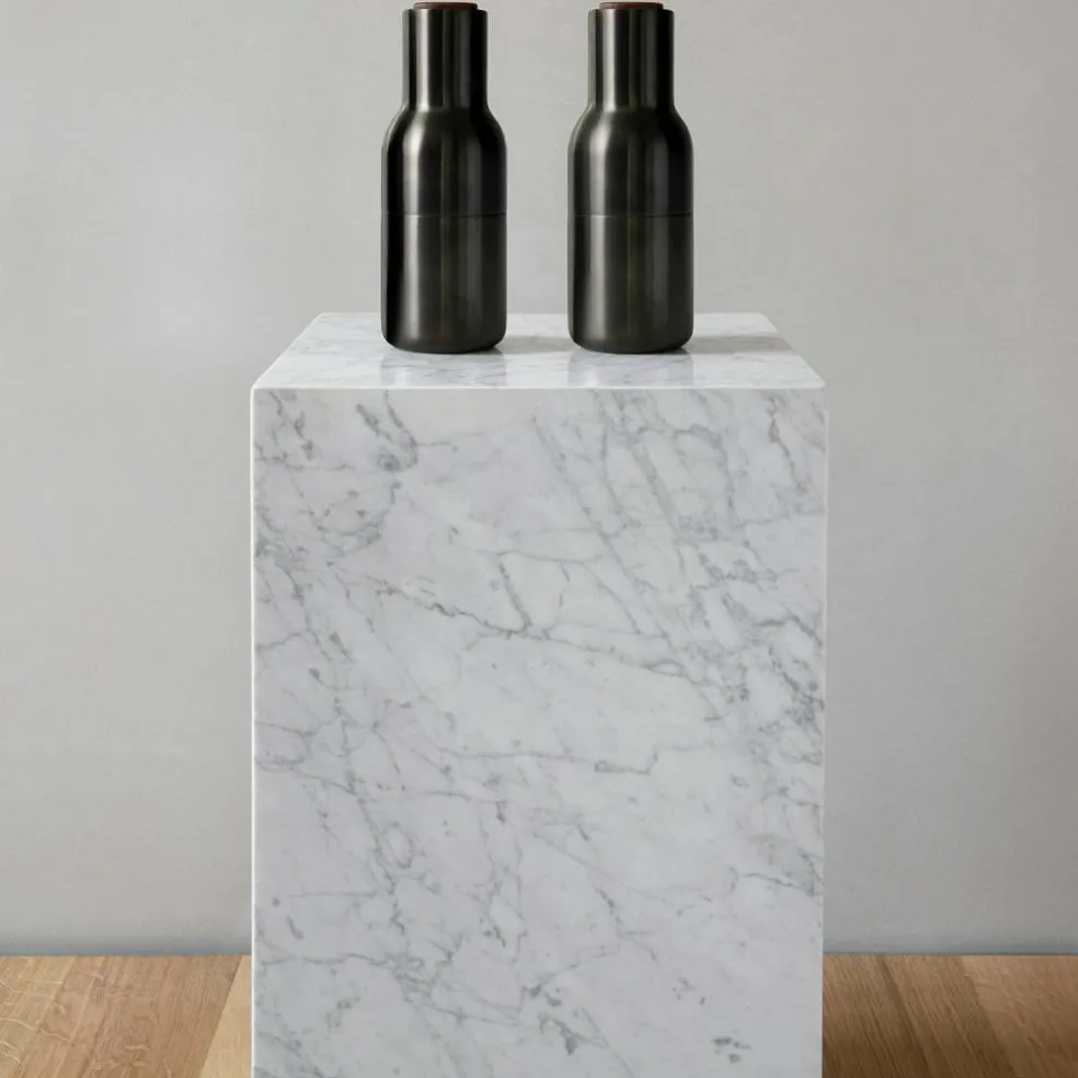Plinth Tall Sidobord 51x30 cm, Carrara Marmor