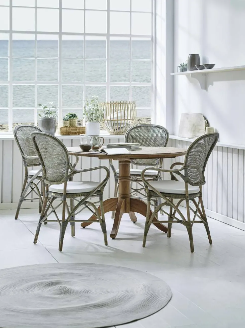 Rossini Karmstol, Taupe