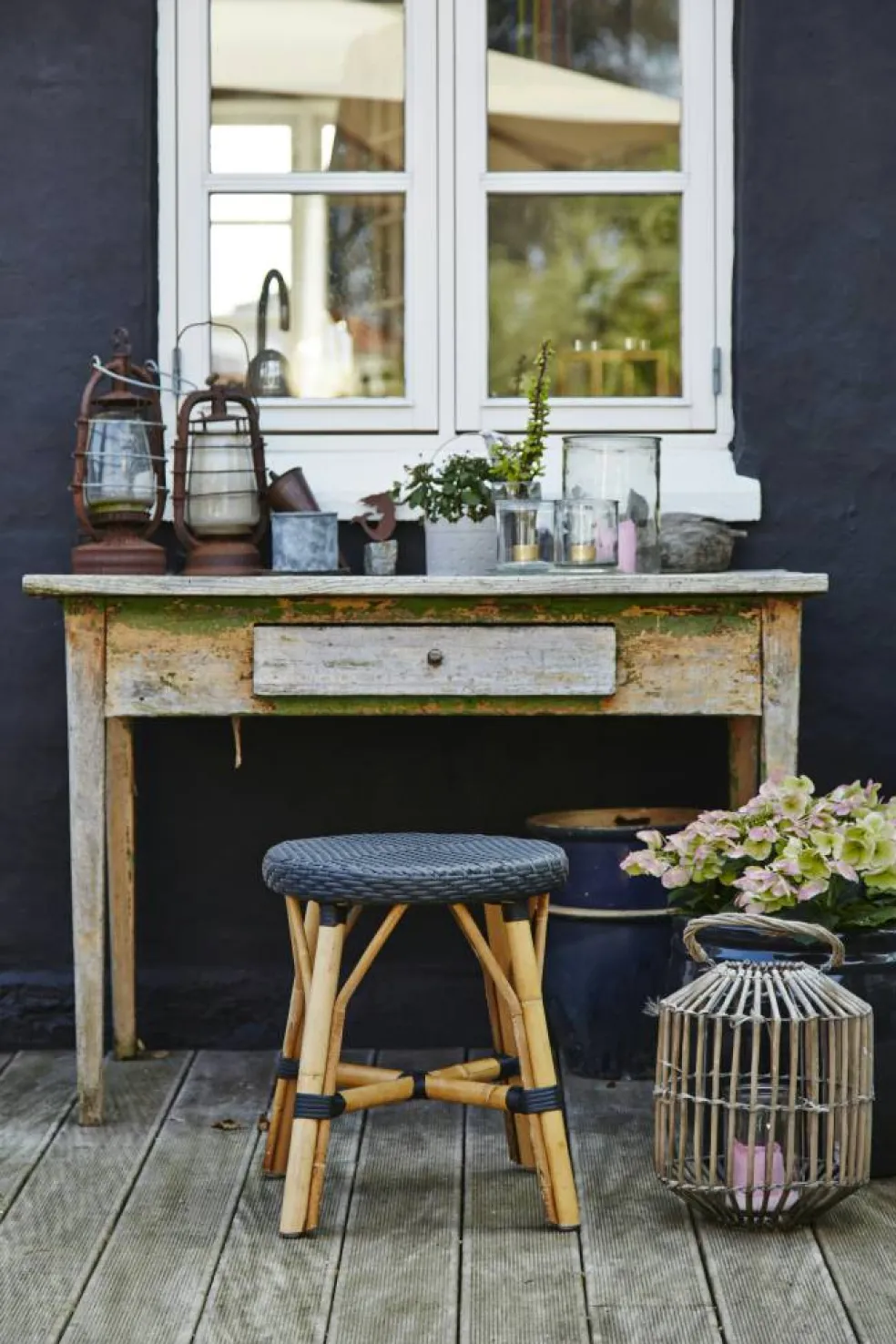 Simone Pall, Svart