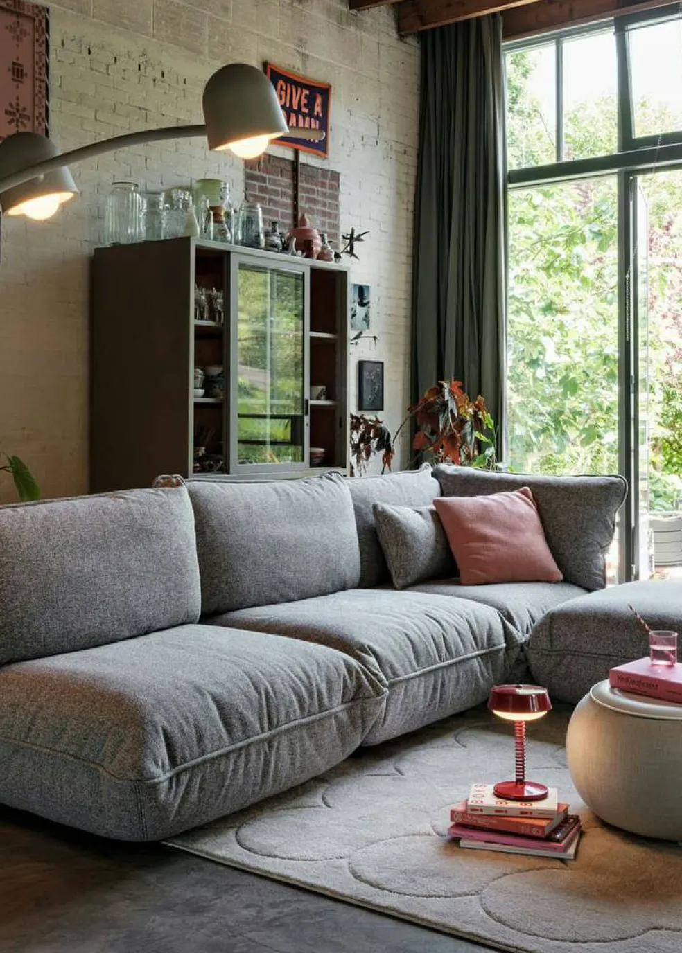 Sumo Soffa Grand Mingle, Grid Stone